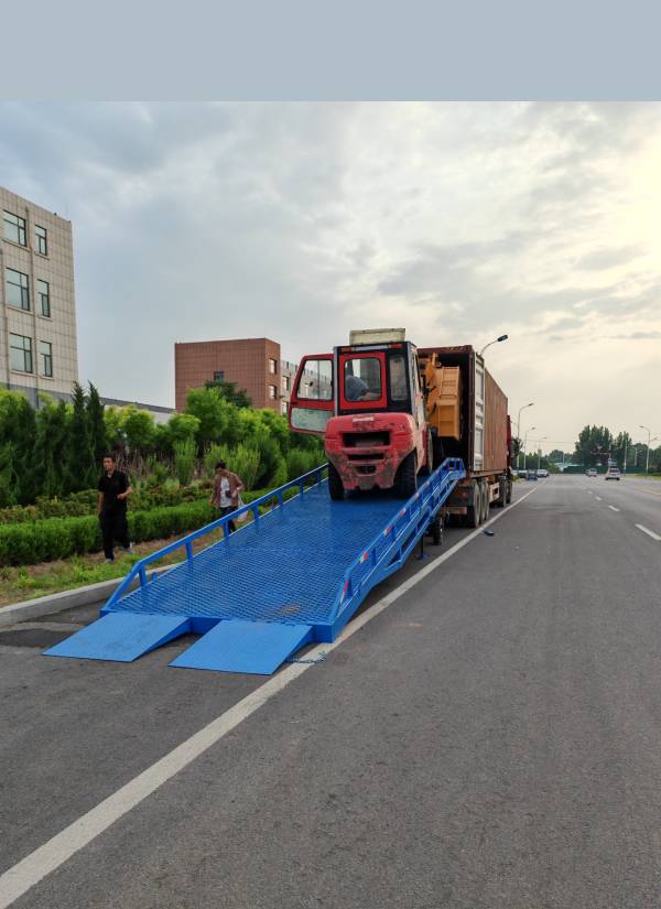 HY移動登車橋
